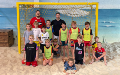 Sommerlicher Saisonabschluss der E-Jugend – Handballspaß im Sand der Blue Beach Halle 😎